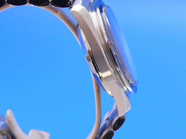 Omega Speedmaster Moonwatch Racing Chronograph Carbon