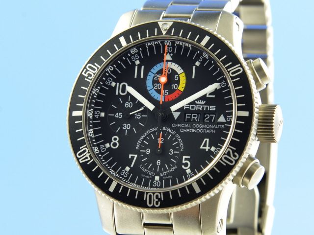 Fortis Cosmonauts B42 - ISS Herren Chronograph Titan