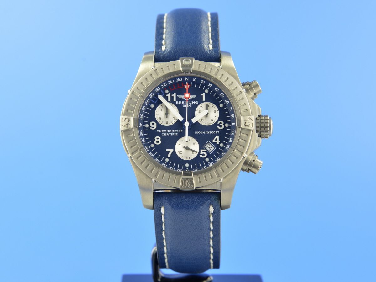 Breitling Avenger Chronograph Titan Chronometer