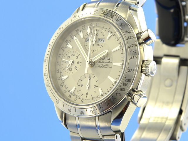 Omega Speedmaster Day Date 40mm Chronometer