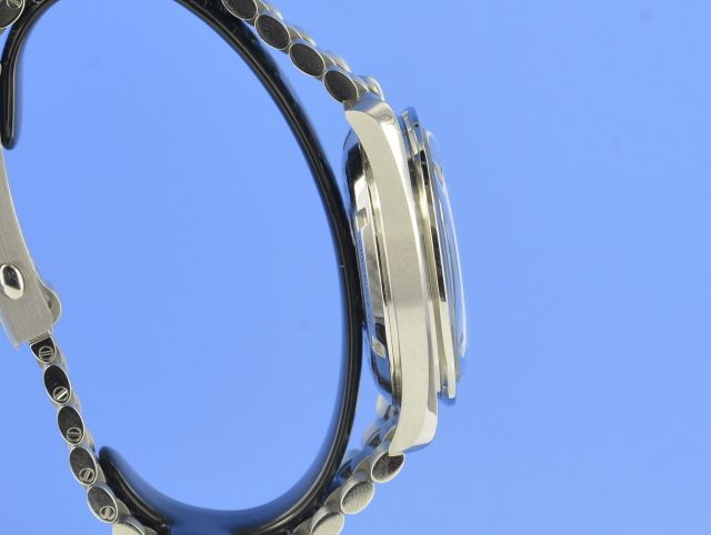 Omega Speedmaster Moonwatch Master Chronometer Co-Axial