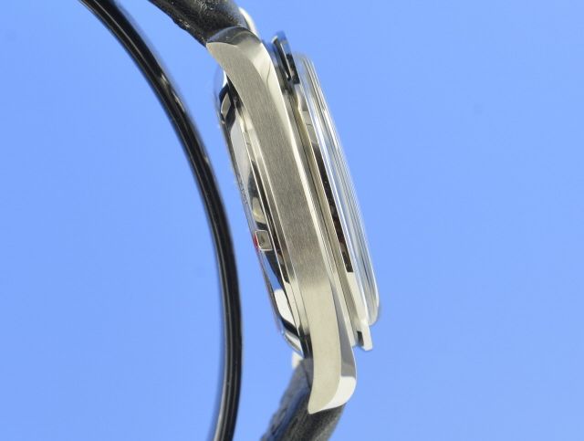 Omega Speedmaster Moonwatch Mater Chronometer Co-Axial