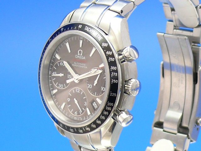 Omega Speedmaster Date 40 mm Chronometer