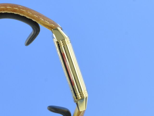 Jaeger-LeCoultre Reverso Classic Medium 18K Faltschliee