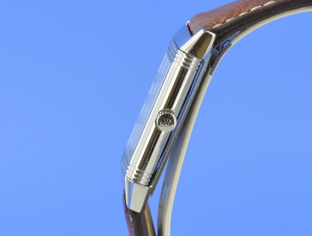 Jaeger Le-Coultre Reverso Classic Medium