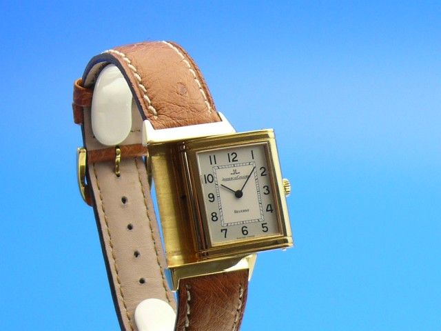 Jaeger Le Coultre Reverso Classique Medium 18K/750 Gold