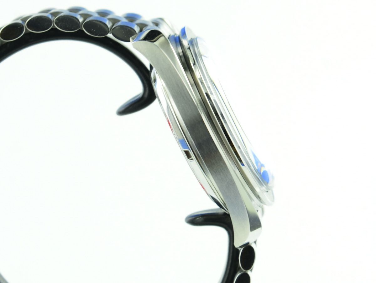 Omega Speedmaster Professional Moonwatch Co-Axial Master Chronometer