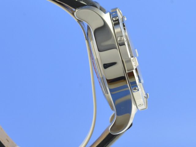 Breitling Avenger Skyland Chronograph Code Yellow Limited Edtion