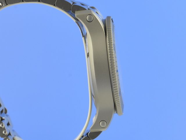 Fortis B-42 Official Cosmonauts Day/Date Titan