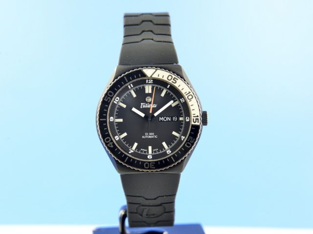 Tutima Military DI 300 Black Dial
