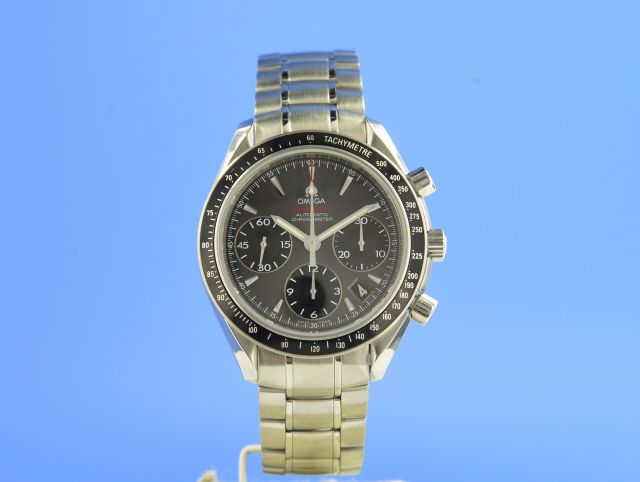 Omega Speedmaster Date 40 mm Chronometer