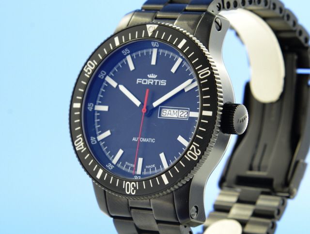 Fortis B-42 Monolith Day/Date