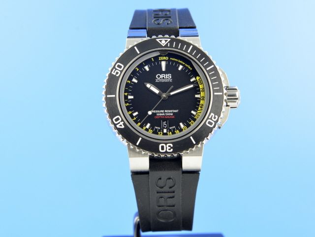 Oris Aquis Date Depth Gauge