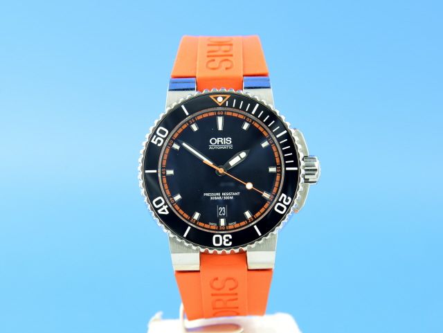 Oris Aquis Date