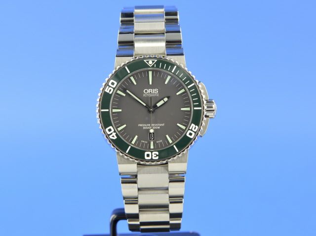 Oris Aquis Date