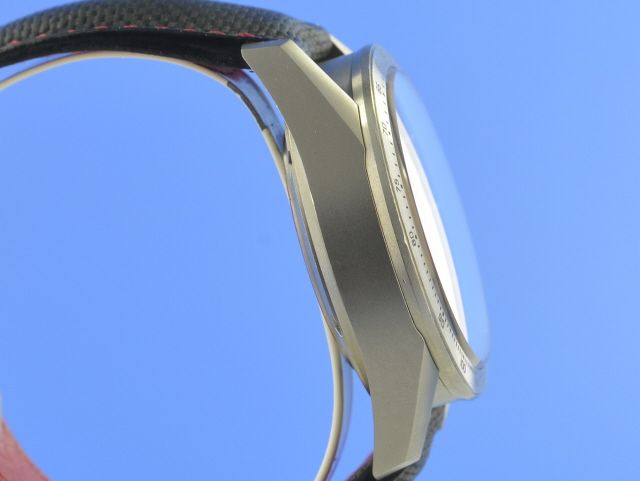 TAG Heuer Carrera Day-Date Titan 43 mm