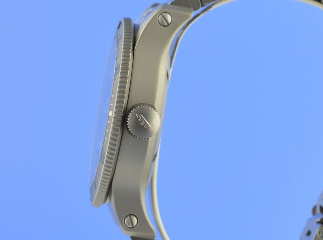 Fortis B-42 Official Cosmonauts Day/Date Titan