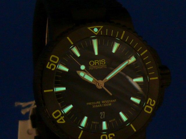 Oris Aquis Date Yellow Devil