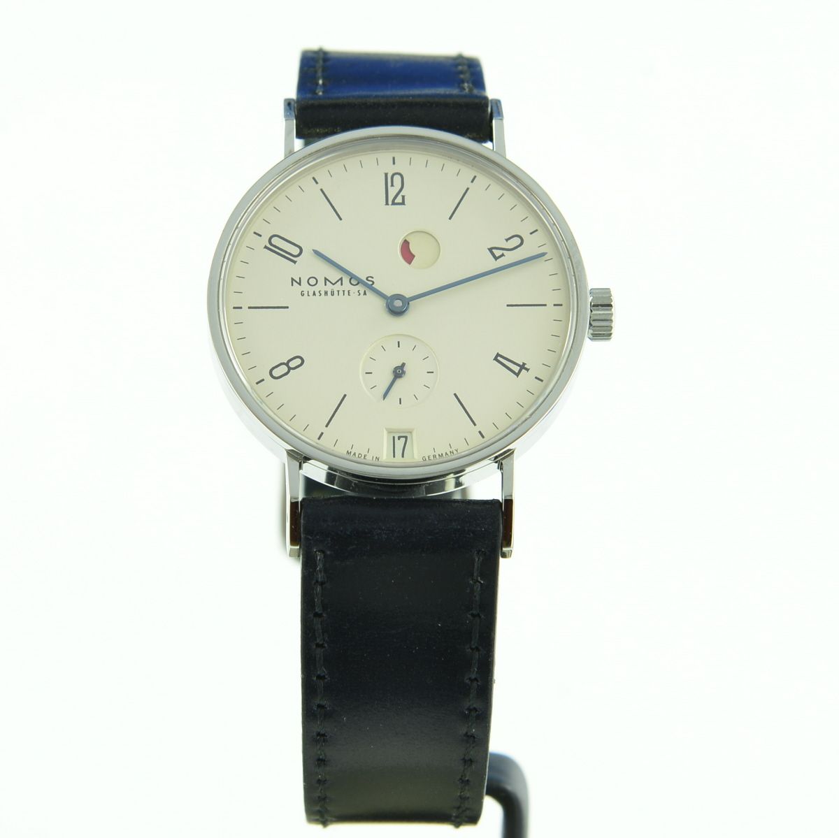 Nomos Tangente Gangreserve Datum 131