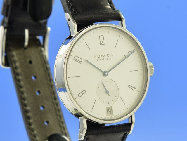 NOMOS Glash�tte Tangomat Datum