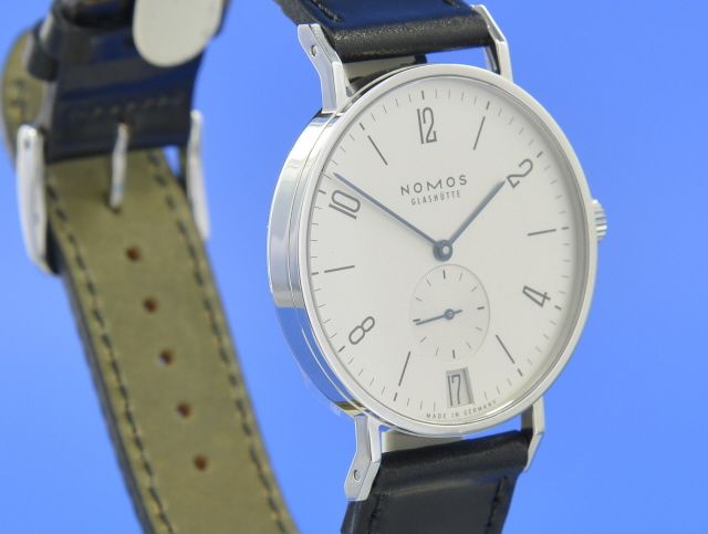 Nomos Tangente 38 Datum