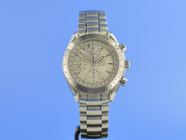 Omega Speedmaster Day Date 40mm Chronometer