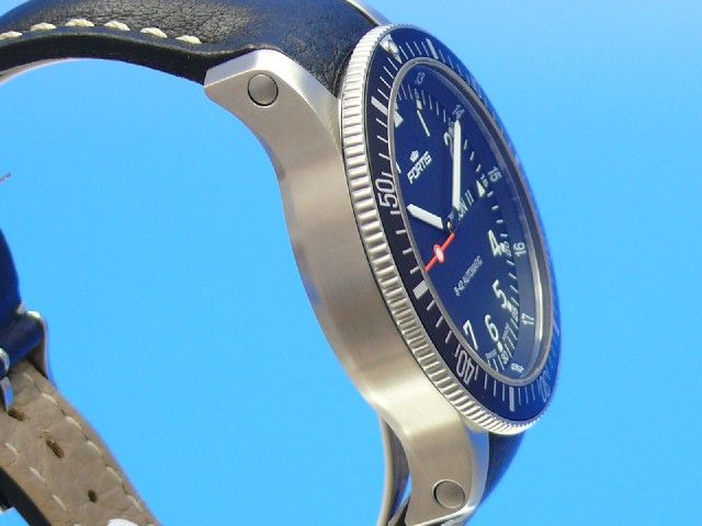 Fortis B-42 Day/Date