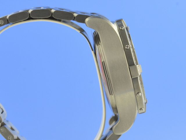 Breitling Avenger Chronograph Titan