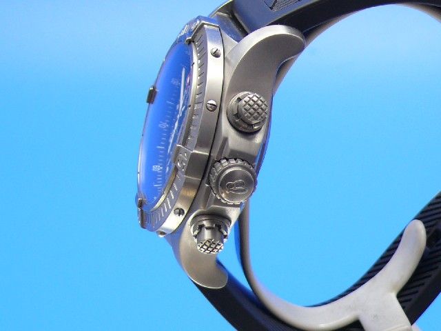 Breitling Avenger Chronograph Titan