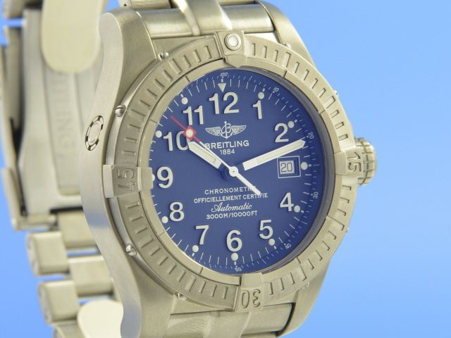 Breitling Avenger Titan