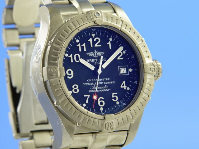 Breitling Avenger Titan