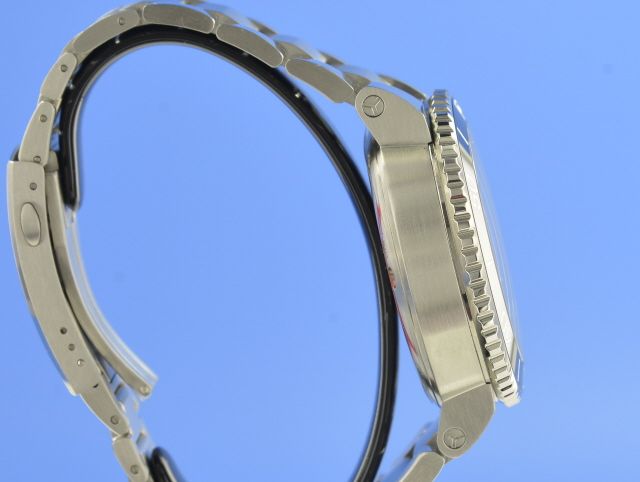 Oris Aquis Hammerhead Limited Edition