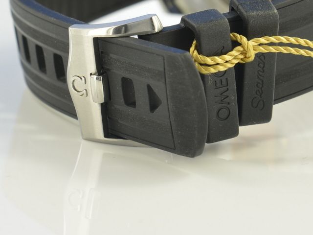 Omega Seamaster Diver 300M James Bond Limited Edition Master Chronometer