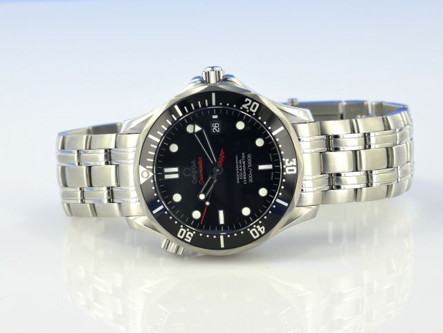 Omega Seamaster Diver 300M James Bond Collector Piece Limitierte Edition