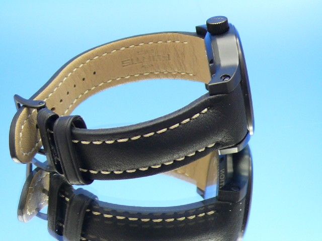 Fortis B-42 Flieger Black Cockpit GMT