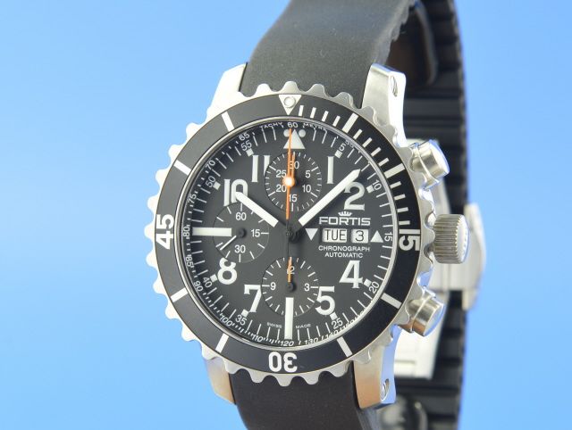 Fortis B-42 Marienemaster Chronograph
