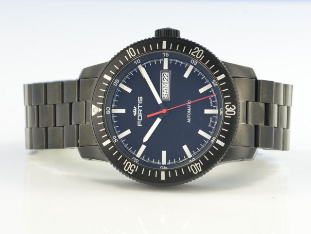 Fortis B-42 Monolith Day/Date