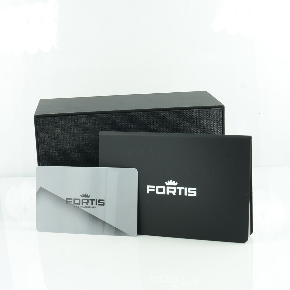 Fortis Marinemaster M-40 Black Dial