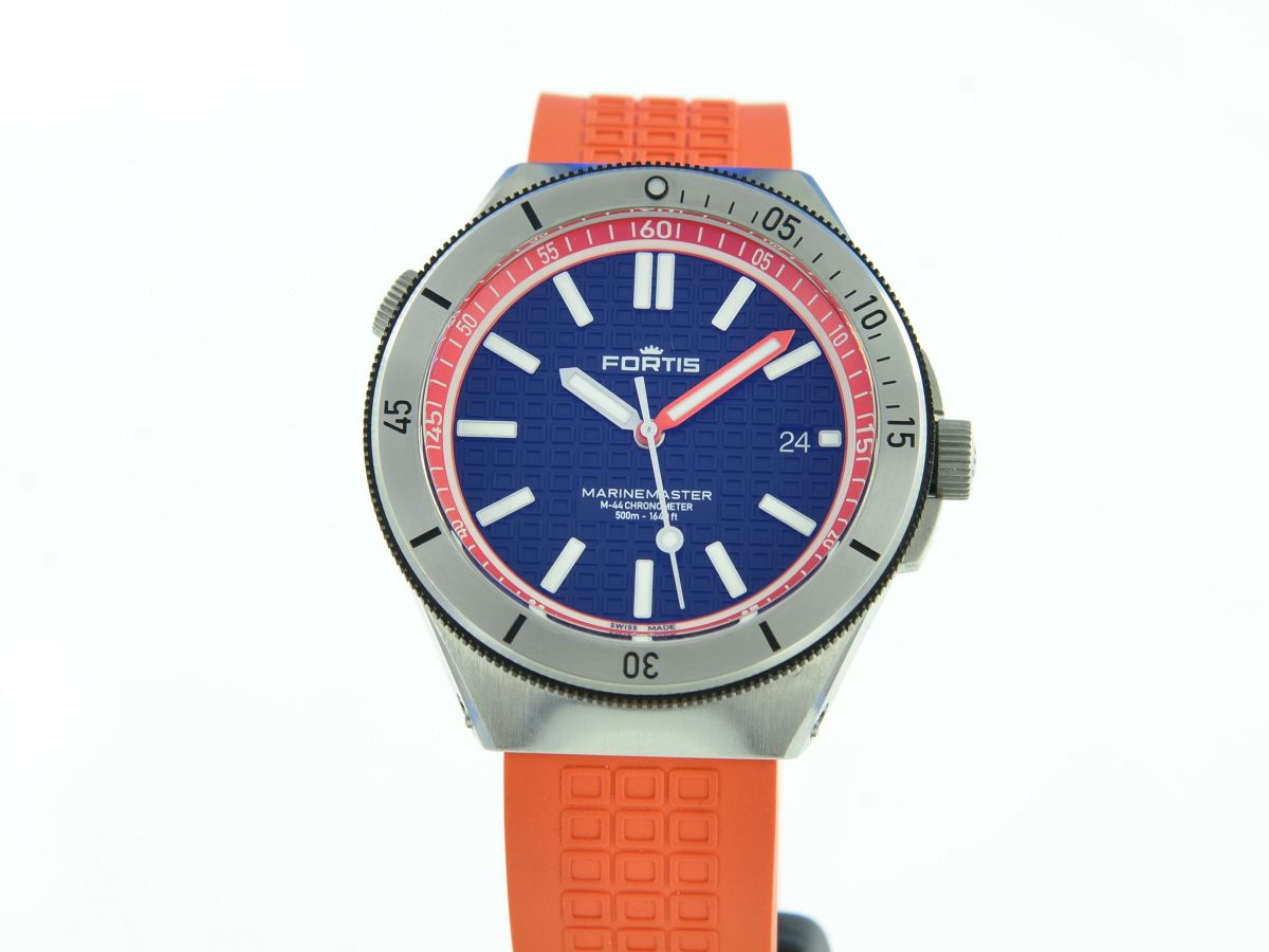 Fortis Marinemaster M-40 Black Dial