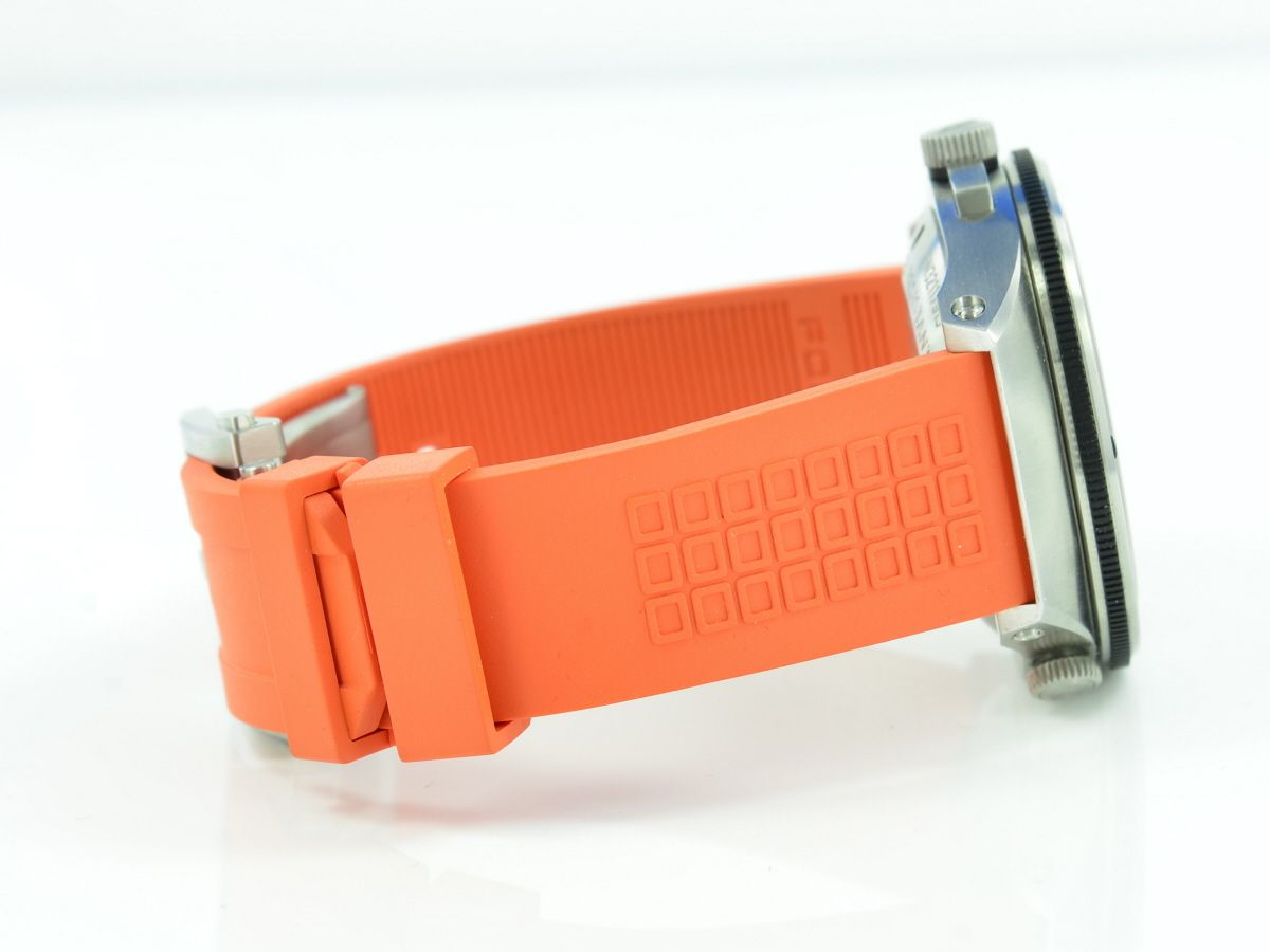 Fortis Marinemaster M-40 Black Dial