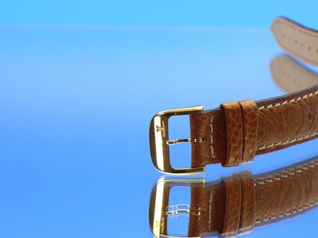 Jaeger Le Coultre Reverso Classique Medium 18K/750 Gold