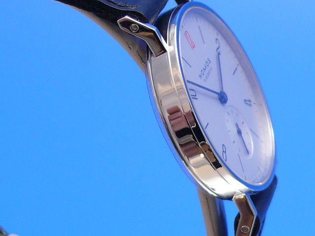 Nomos Tangente rzte ohne Grenzen Limitiert auf 1000St.