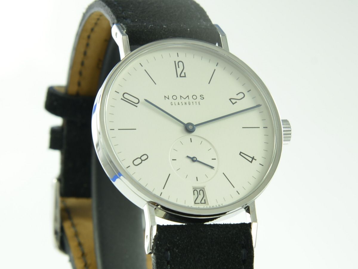 Nomos Tangente 38 Datum Handaufzug
