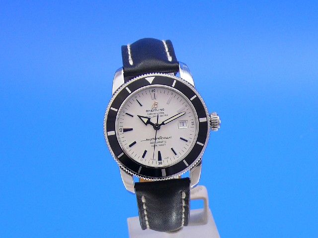 Breitling Superocean Heritage 42 mm