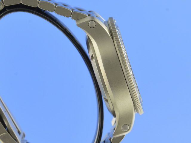 Fortis Cosmonauts B42 - ISS Herren Chronograph Titan