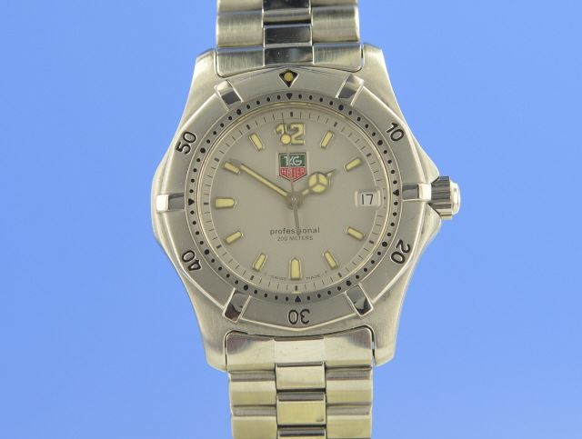 TAG Heuer Professional 2000 Quarz 35 mm