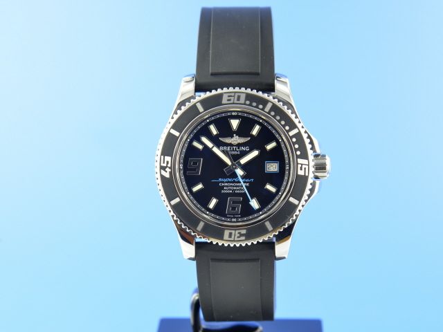 Breitling Superocean II 44 mm