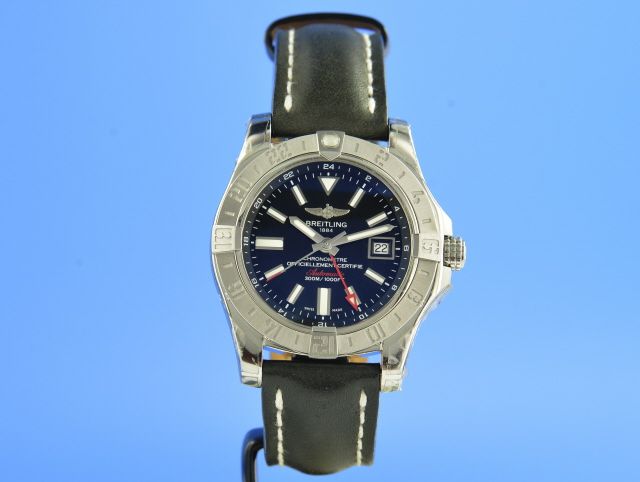 Breitling Avenger II GMT Automatik