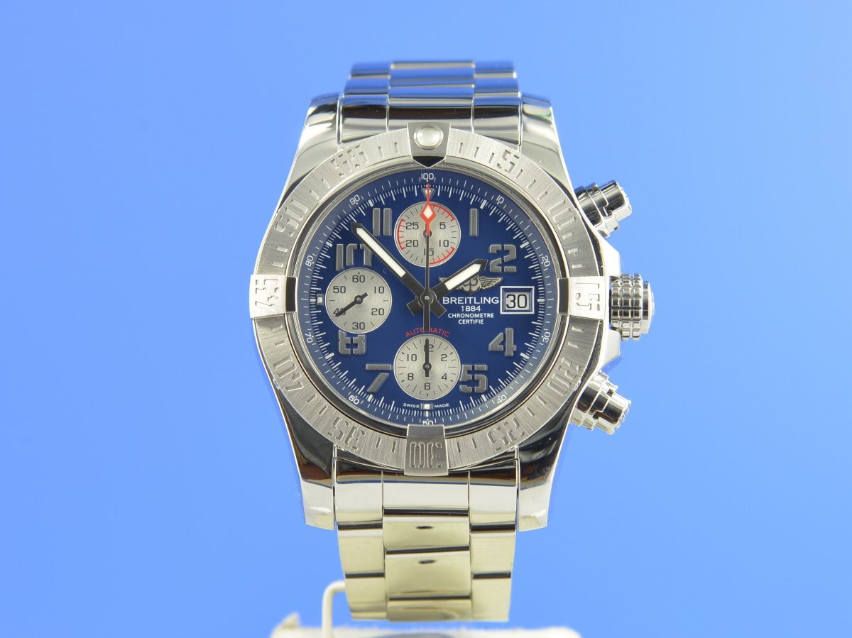 Breitling Avenger II Chronograph