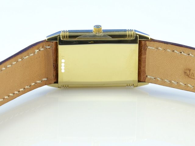 Jaeger LeCoultre Reverso Classic Medium 18K Gold
